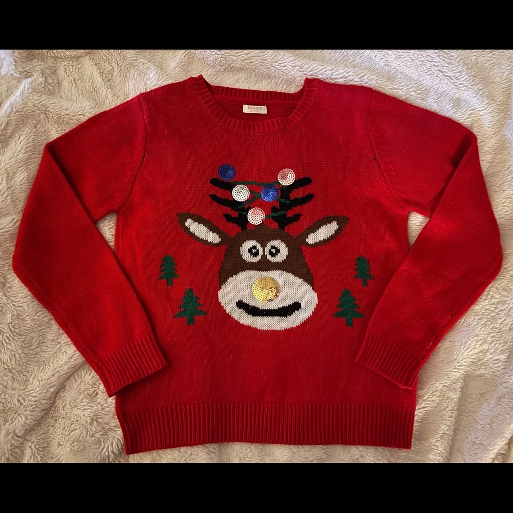 Forever 21 girls Red Christmas sweater size medium